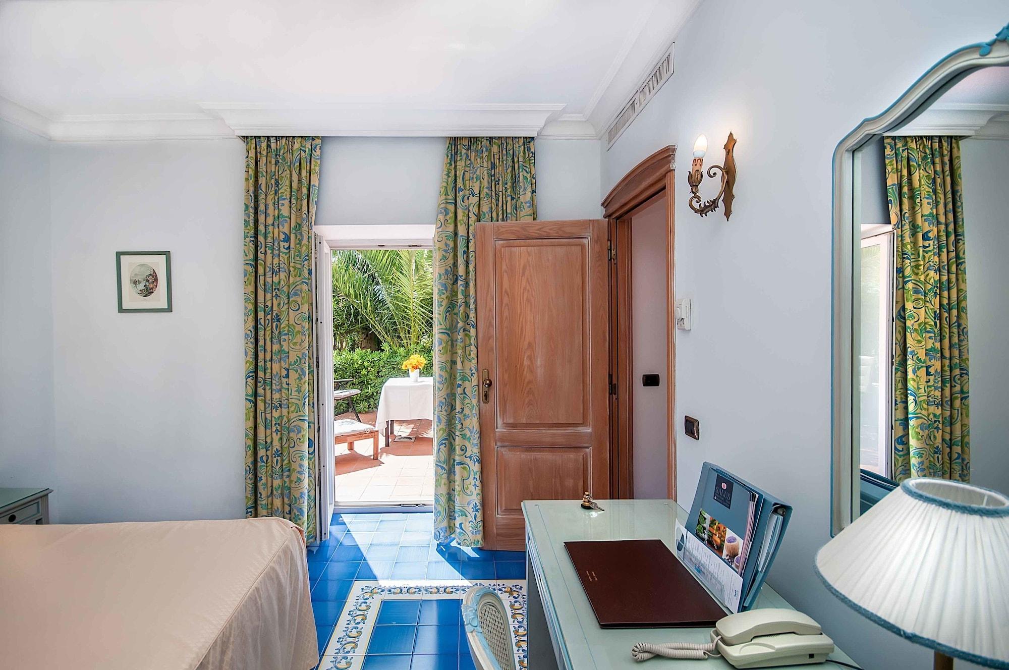 Punta Molino Beach Resort & Spa Ischia Bagian luar foto